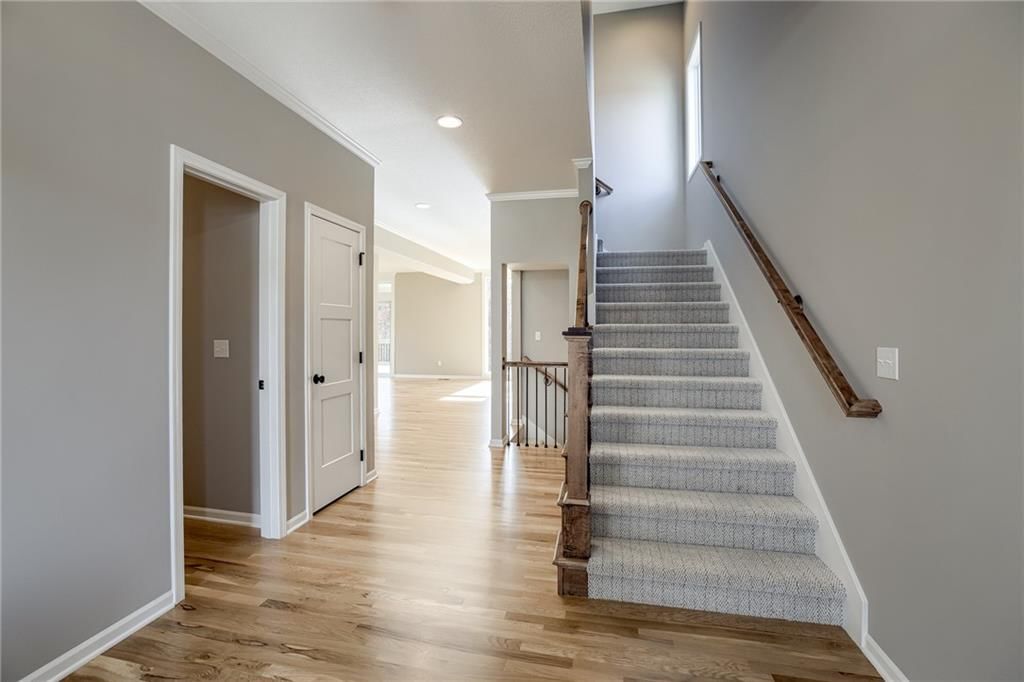 7485 N Utica Avenue — photo 2