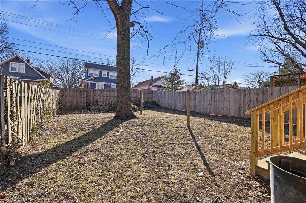 4223 Bell Street — photo 26