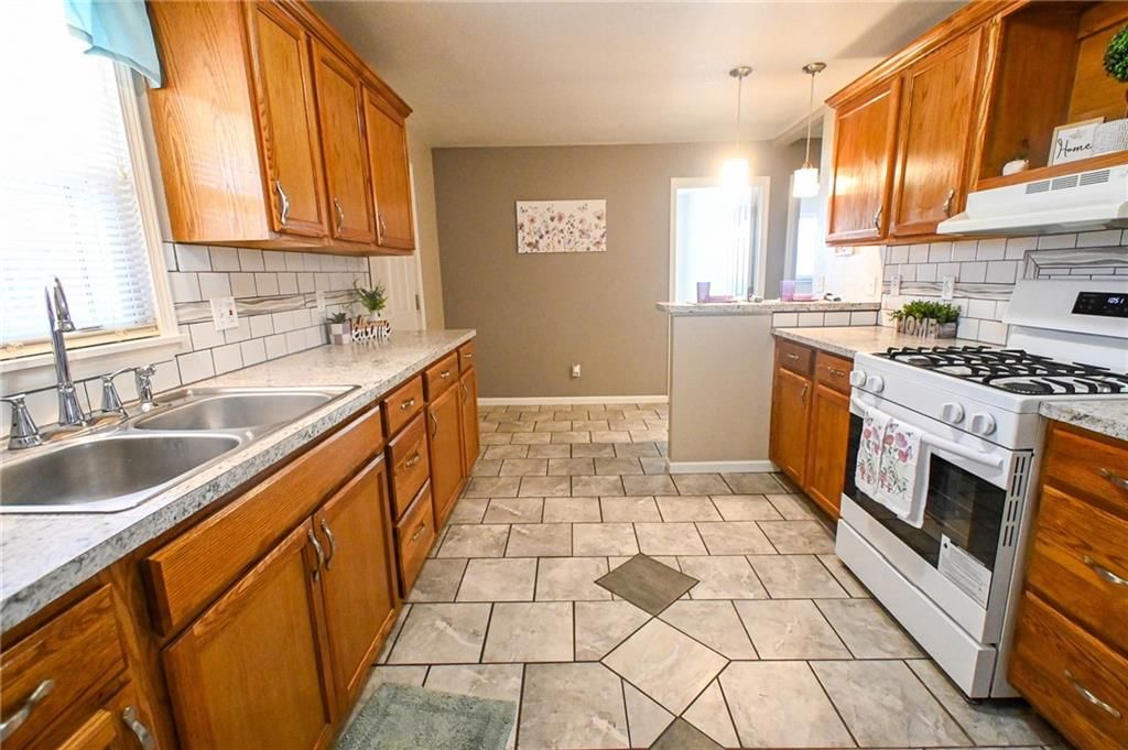 140 Magoon Street — photo 10