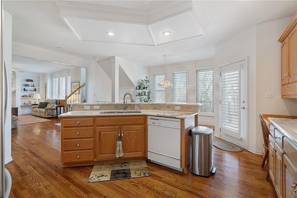 14837 Walmer Street — photo 15