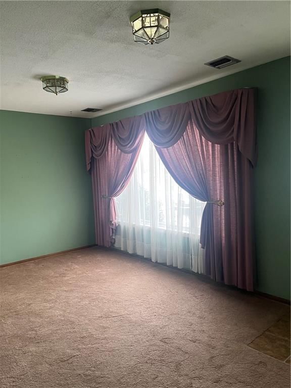 215 W Leighton Street — photo 9
