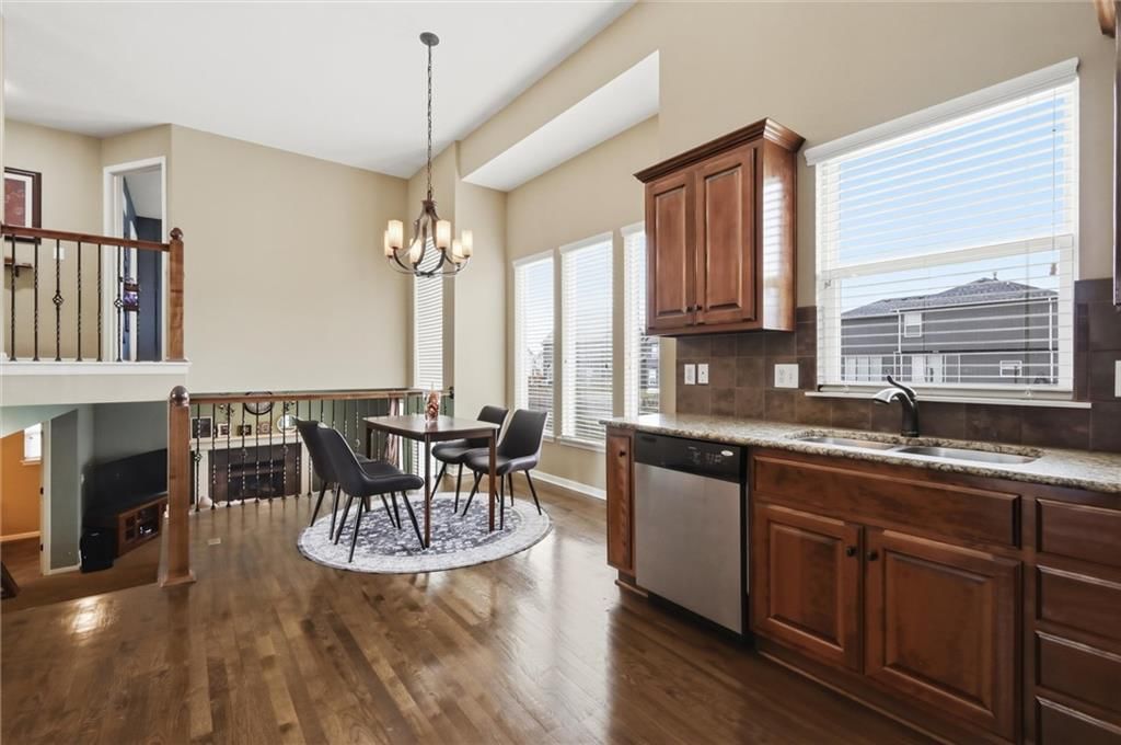 16458 S Lawson Street — photo 11