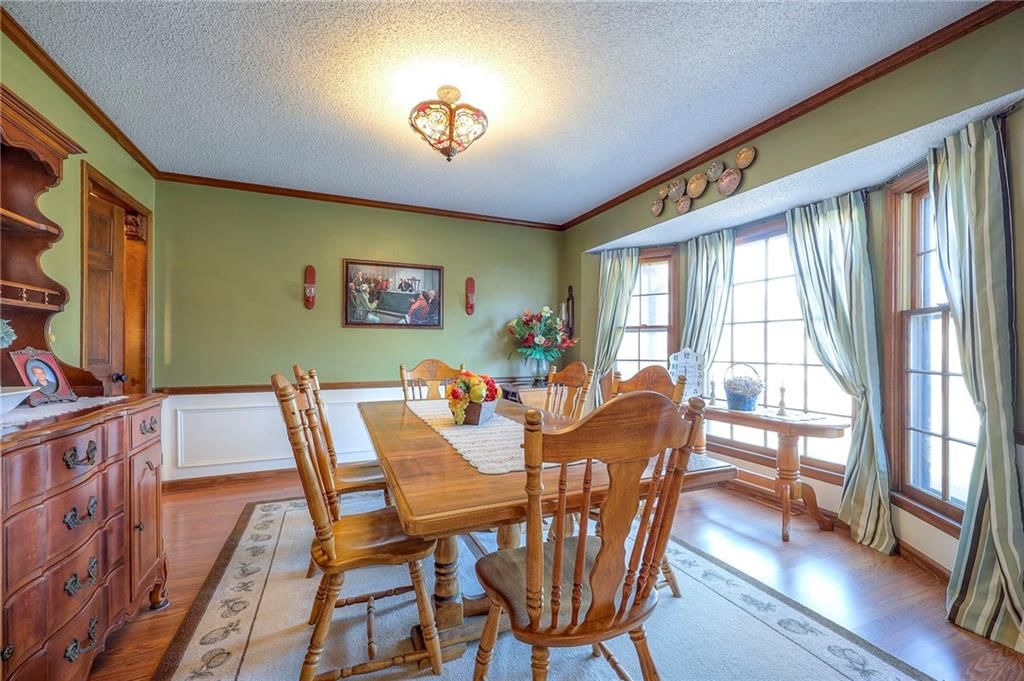 8422 Rosehill Road — photo 9