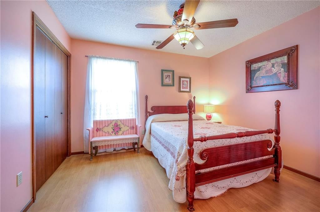 8422 Rosehill Road — photo 39