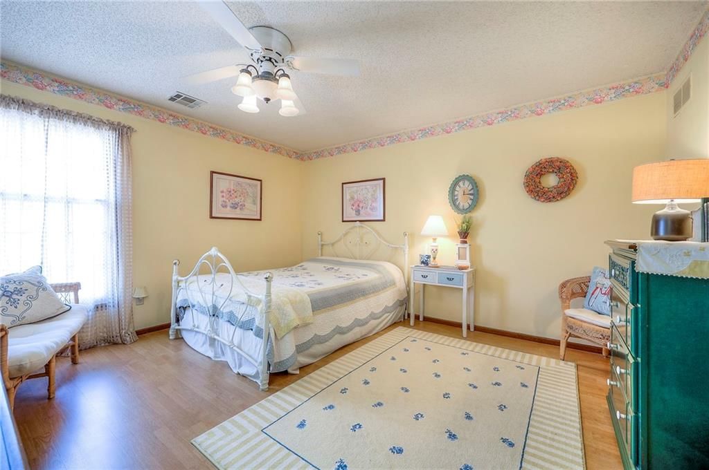 8422 Rosehill Road — photo 40