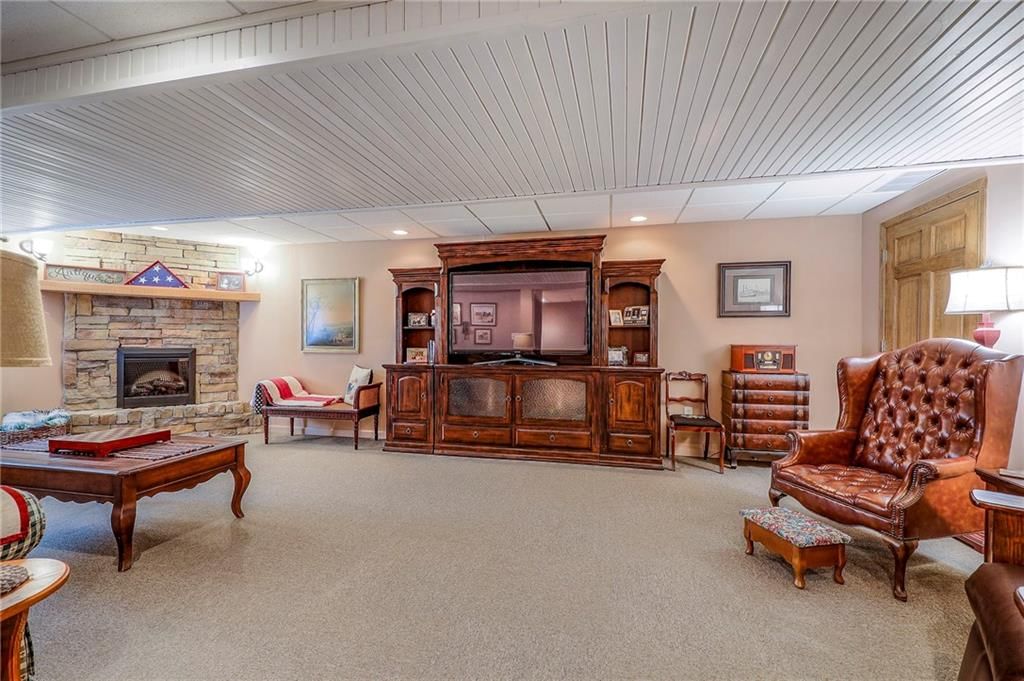 8422 Rosehill Road — photo 42
