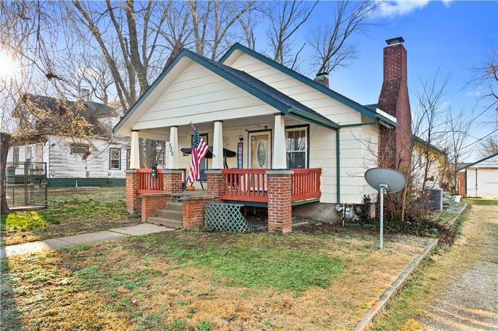 520 E Lee Street — photo 2