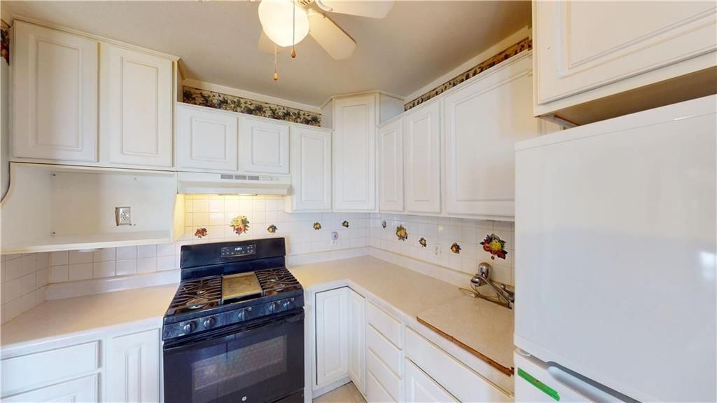 520 E Lee Street — photo 23