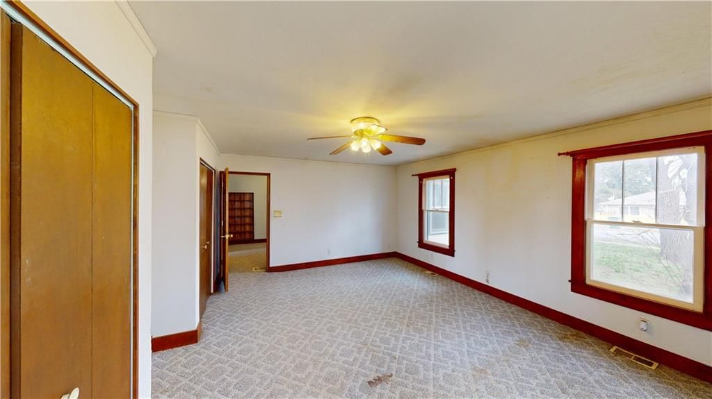 520 E Lee Street — photo 34