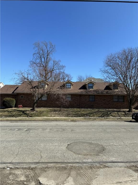 2601 Mitchell Avenue — photo 2