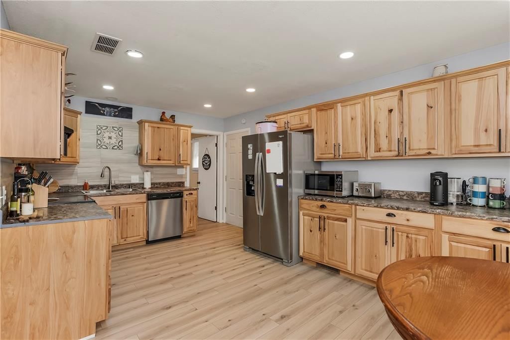 312 W Pine Street — photo 7