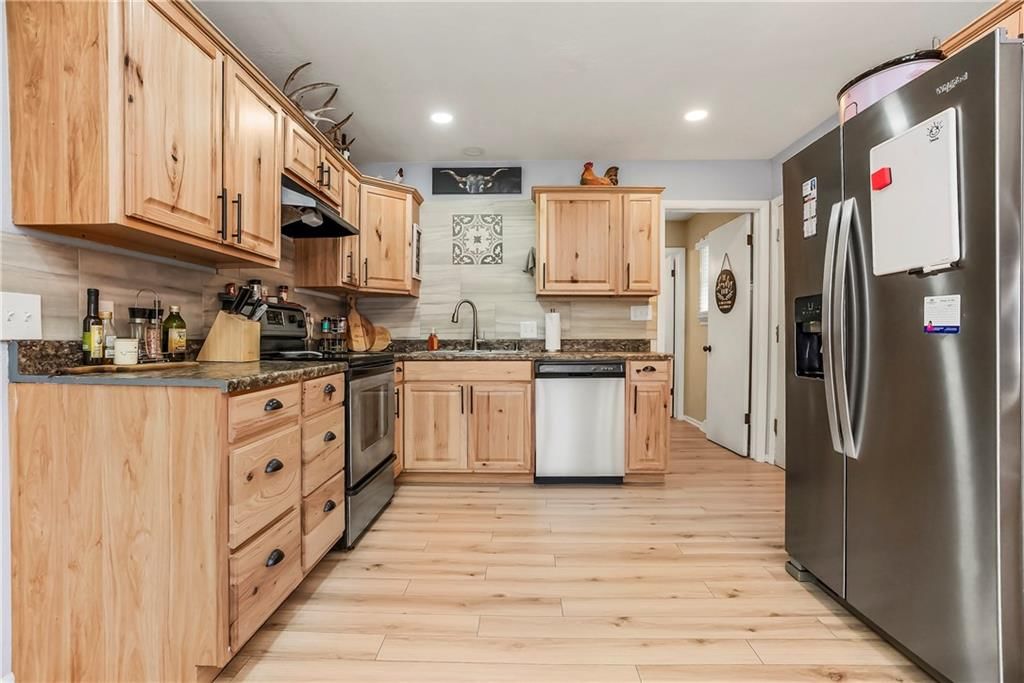 312 W Pine Street — photo 8