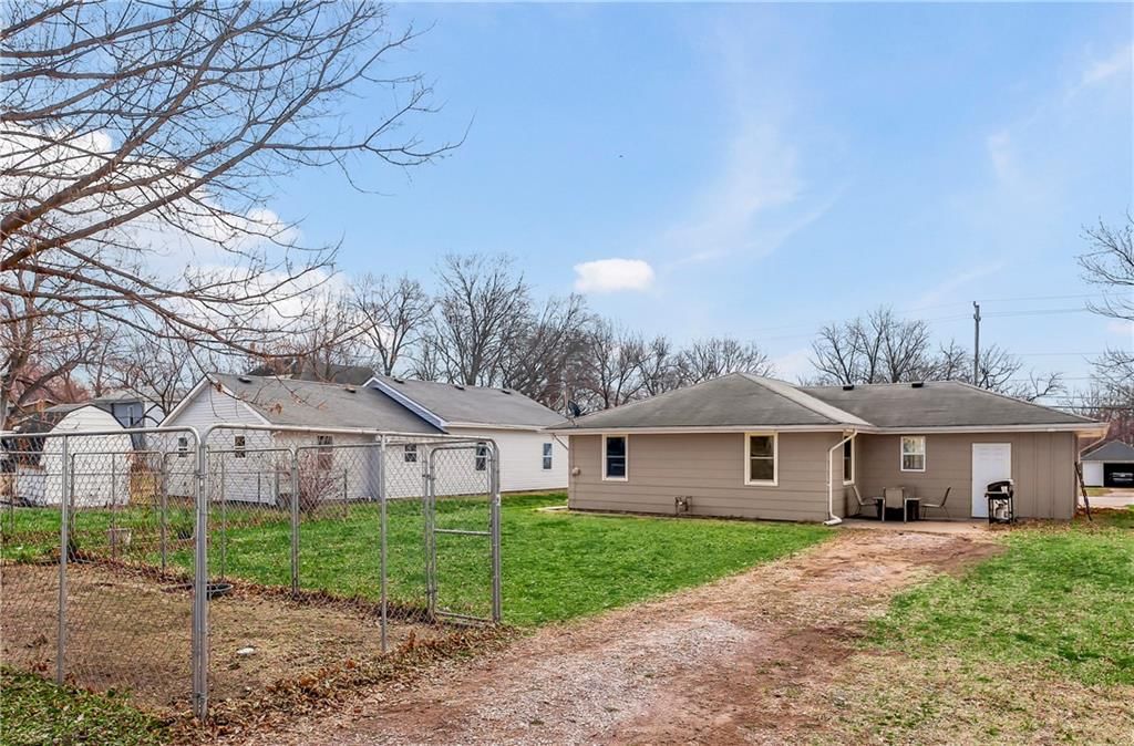 312 W Pine Street — photo 20