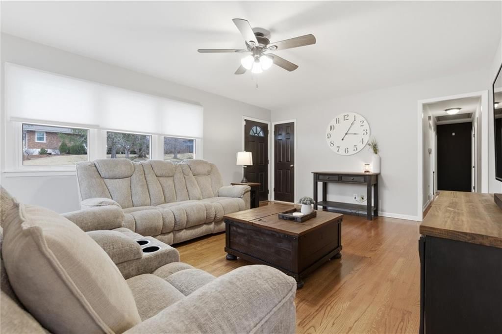 2816 Berry Lane — photo 3