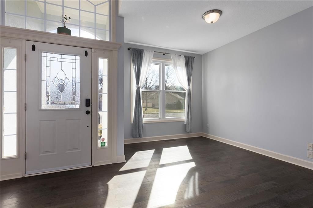 1804 S SIOUX Court — photo 4