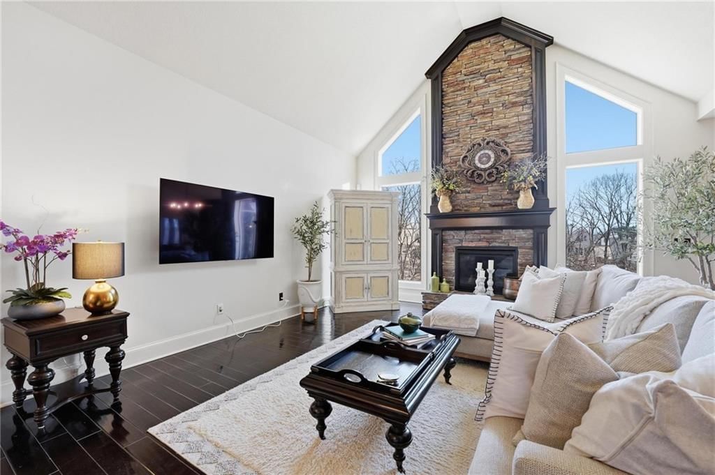 6115 NW Chestnut Court — photo 10
