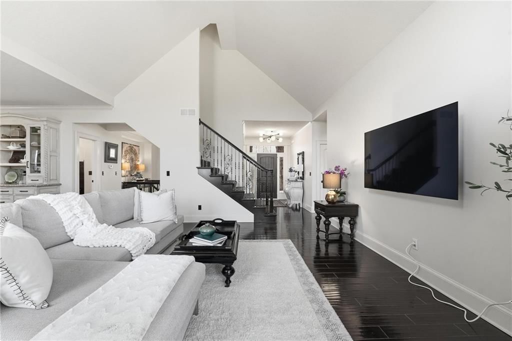 6115 NW Chestnut Court — photo 12