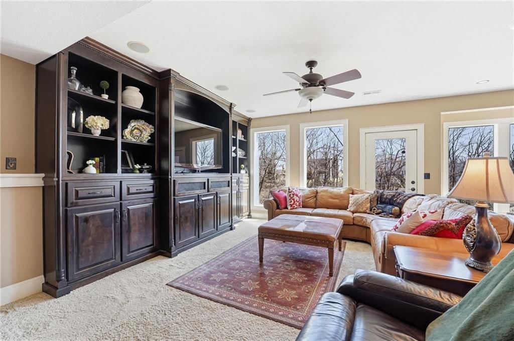 6115 NW Chestnut Court — photo 38