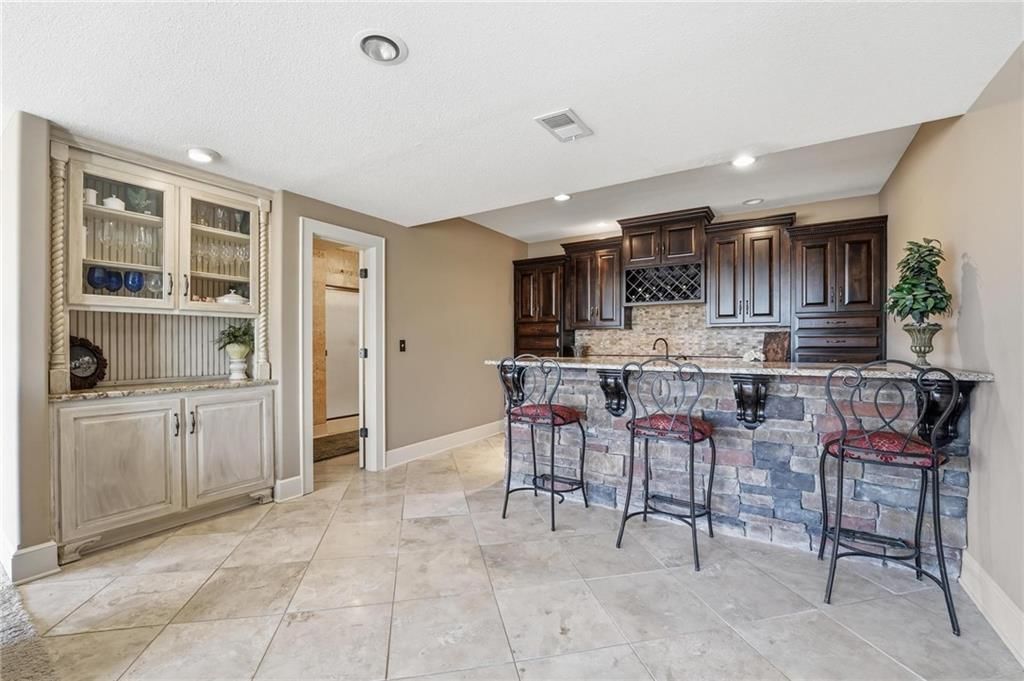 6115 NW Chestnut Court — photo 40