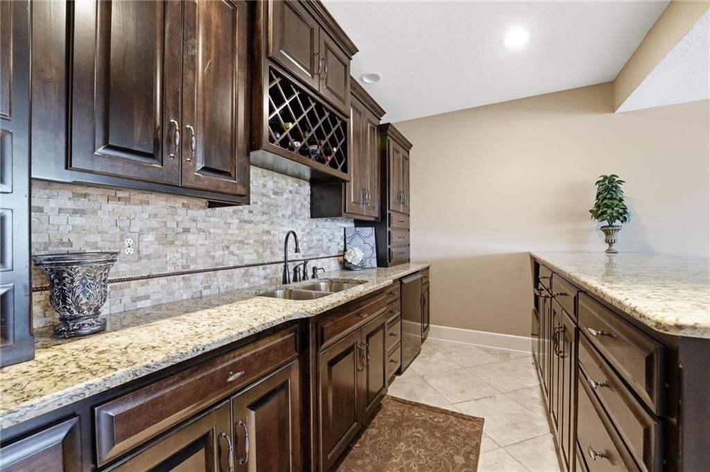 6115 NW Chestnut Court — photo 41