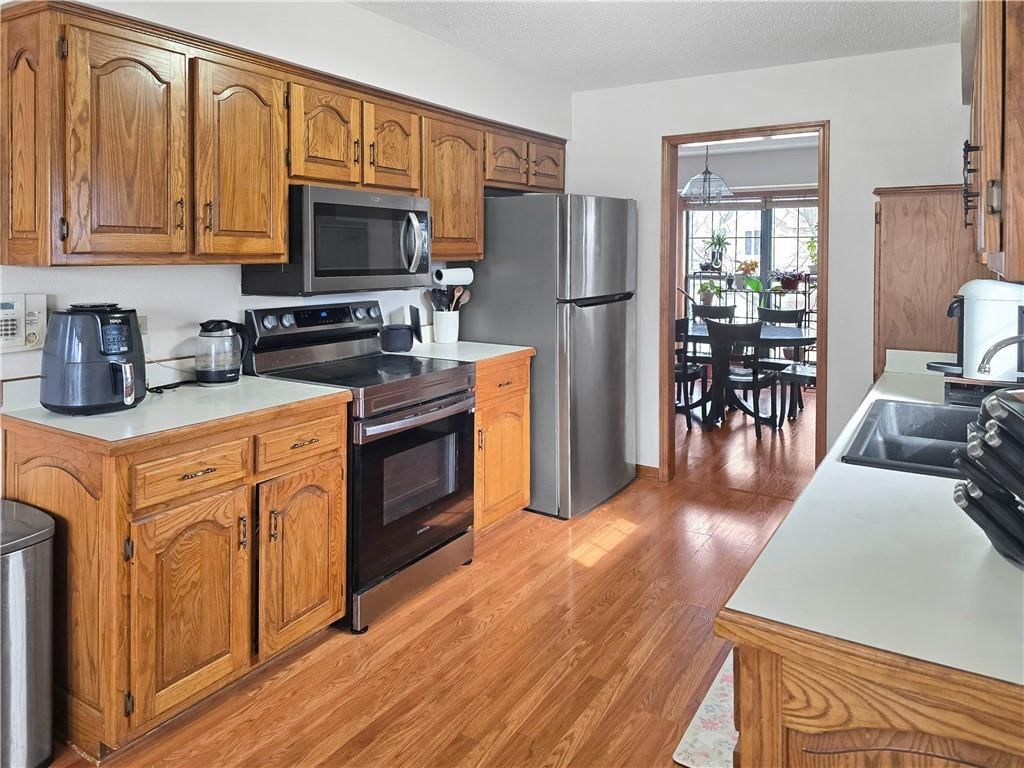 1206 Cambridge Drive — photo 5
