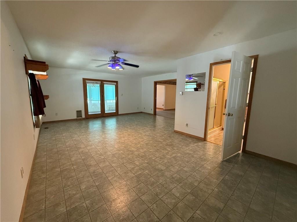 808 Redbud Lane — photo 7