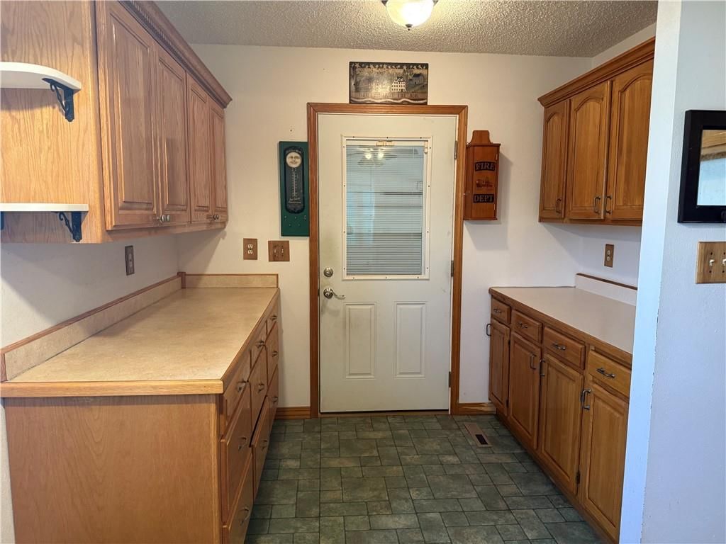 808 Redbud Lane — photo 17