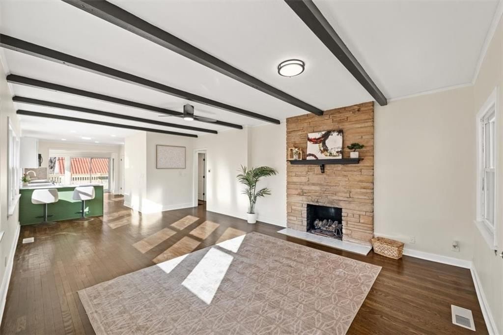 1500 W Lexington Avenue — photo 6