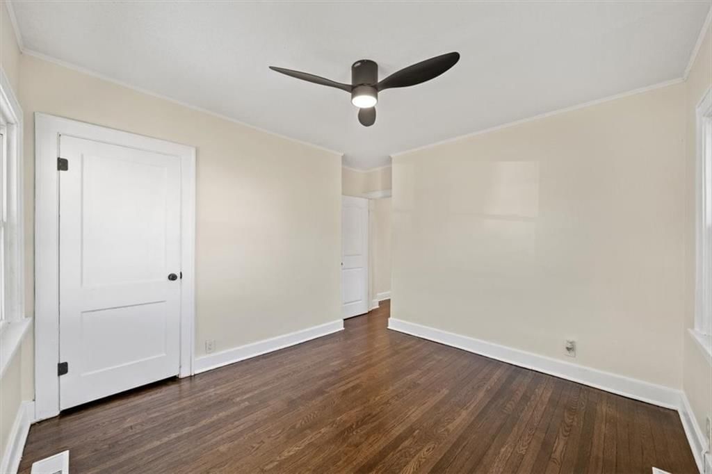 1500 W Lexington Avenue — photo 14
