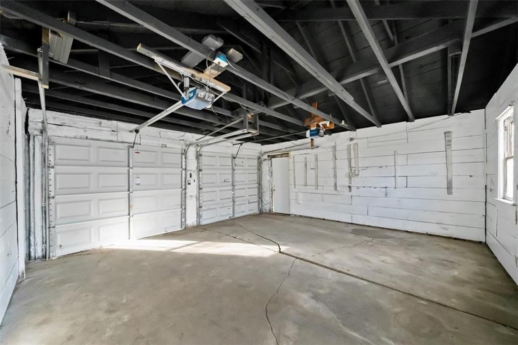 1500 W Lexington Avenue — photo 27