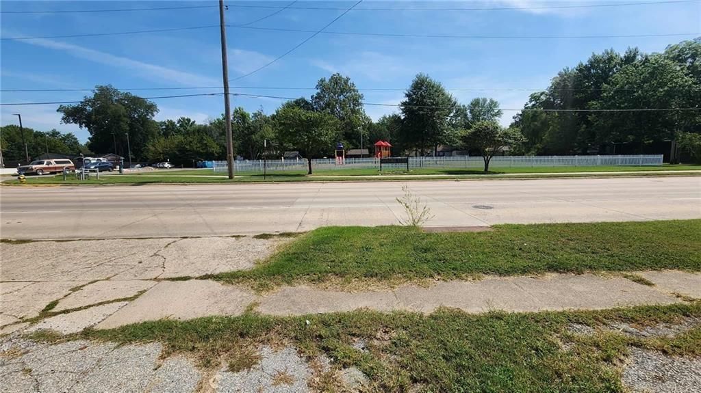 1910 S Joplin Street — photo 16