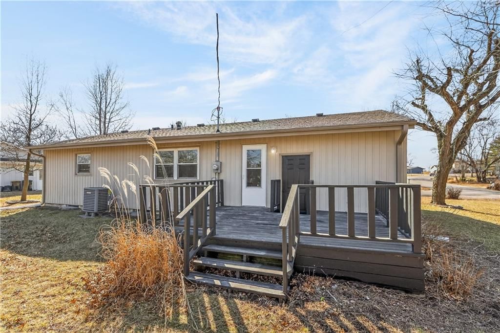 1407 W Main Terrace — photo 3