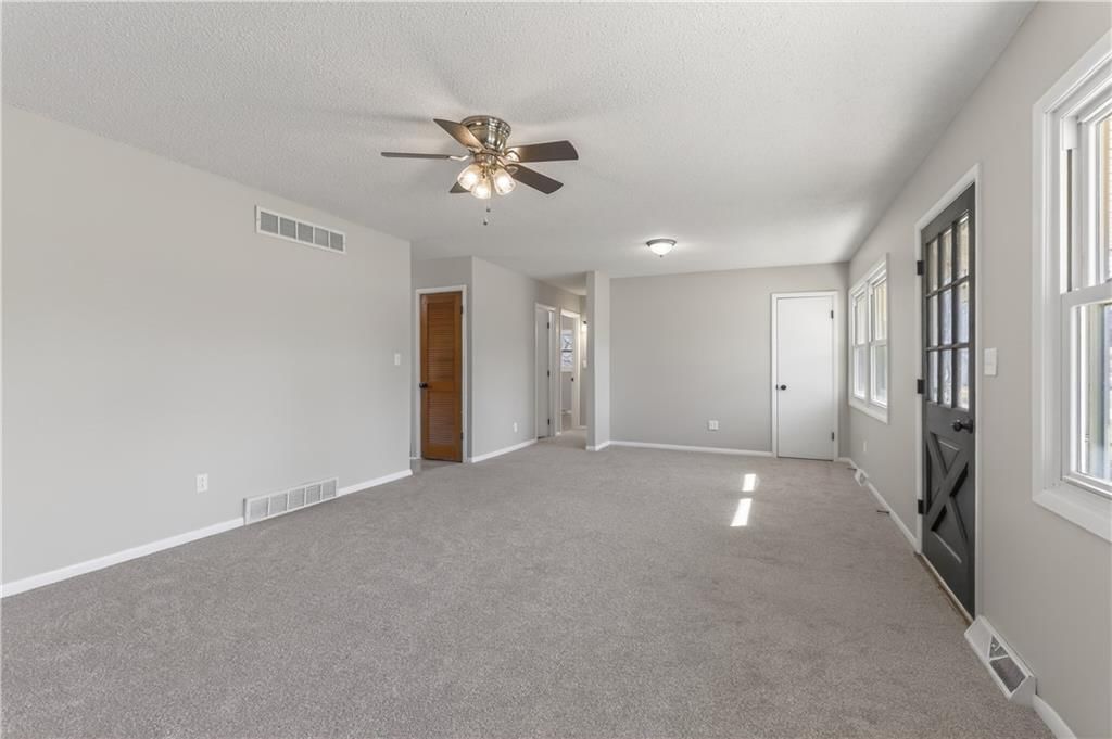 1407 W Main Terrace — photo 9