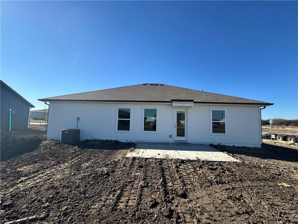 20801 Fairview Street — photo 3