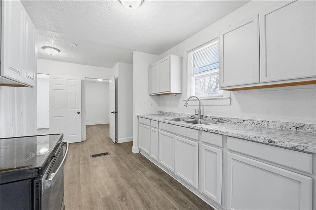 1513 Rowland Avenue — photo 11