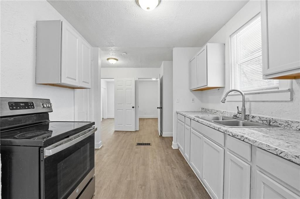 1513 Rowland Avenue — photo 12