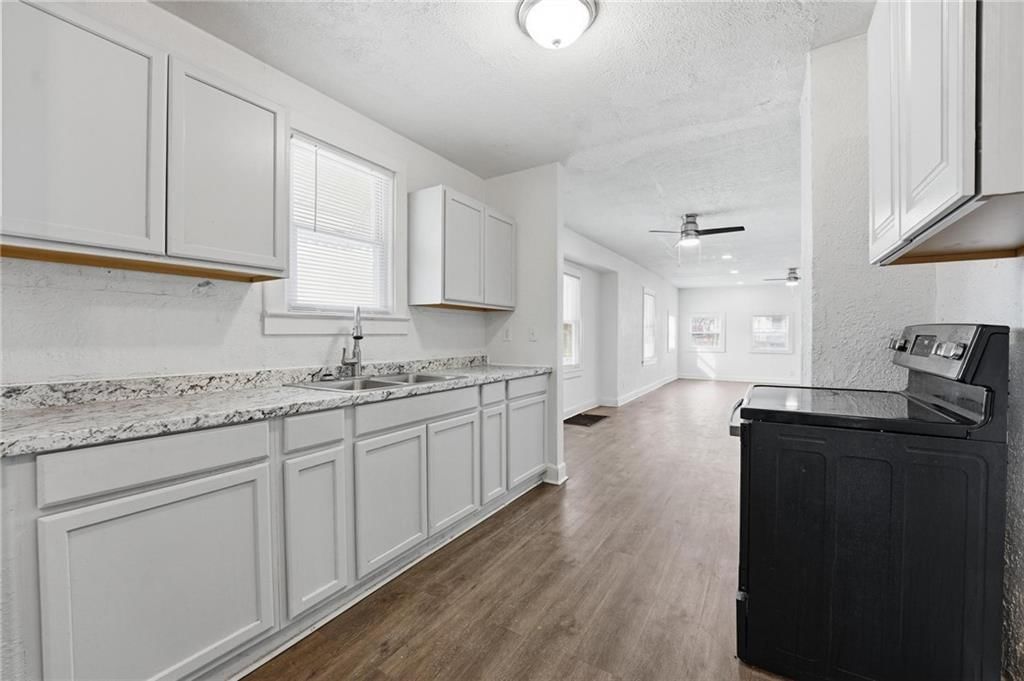1513 Rowland Avenue — photo 13