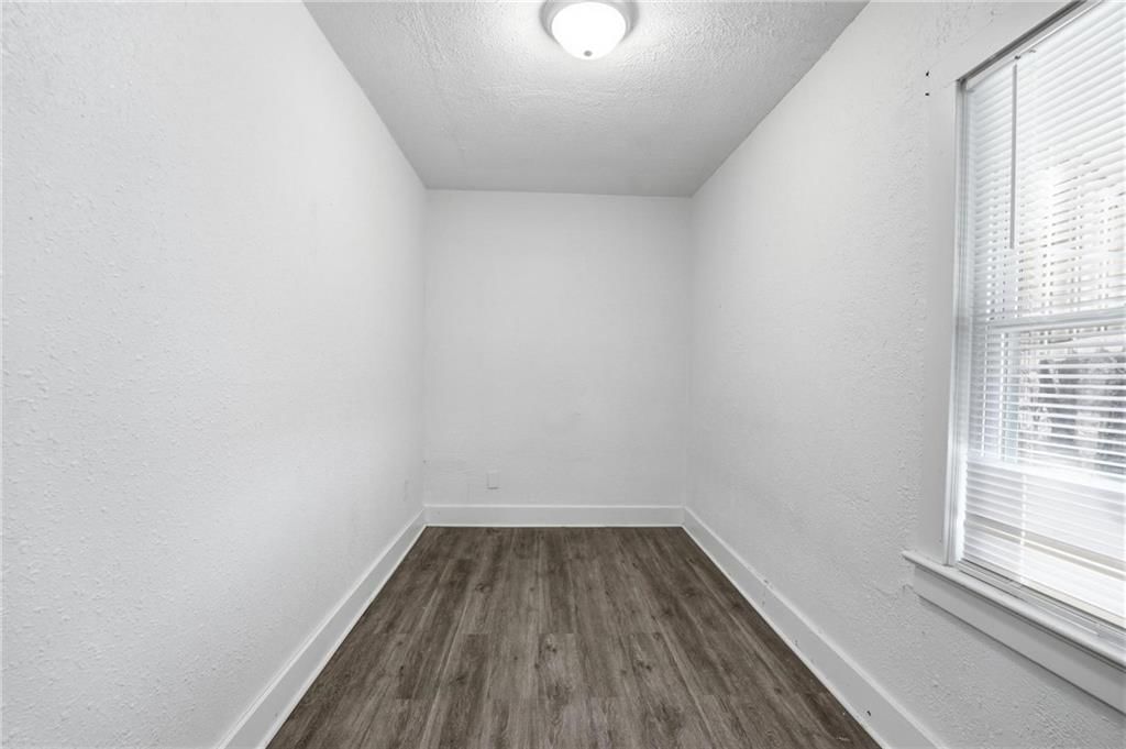1513 Rowland Avenue — photo 14