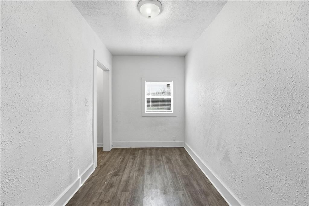 1513 Rowland Avenue — photo 16