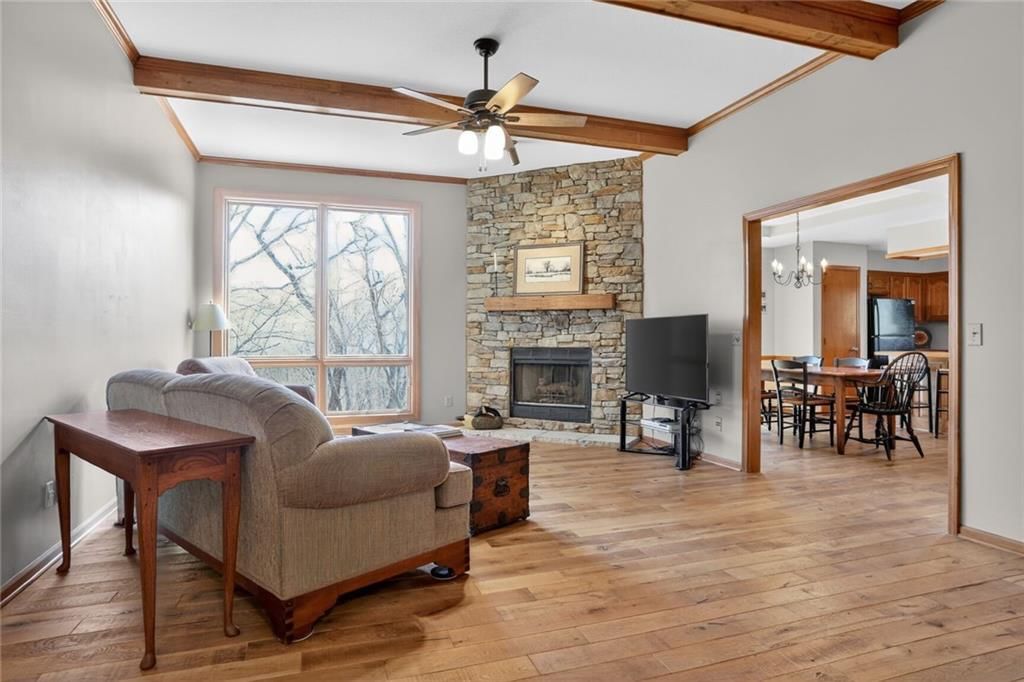 5917 Greenwood Drive — photo 2