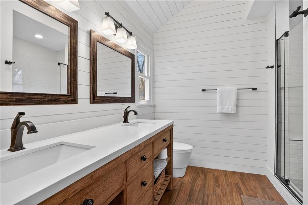 5917 Greenwood Drive — photo 7