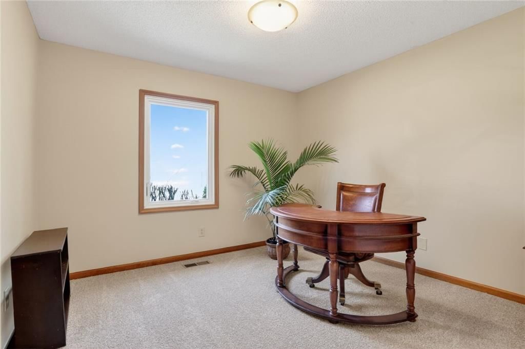 5917 Greenwood Drive — photo 8