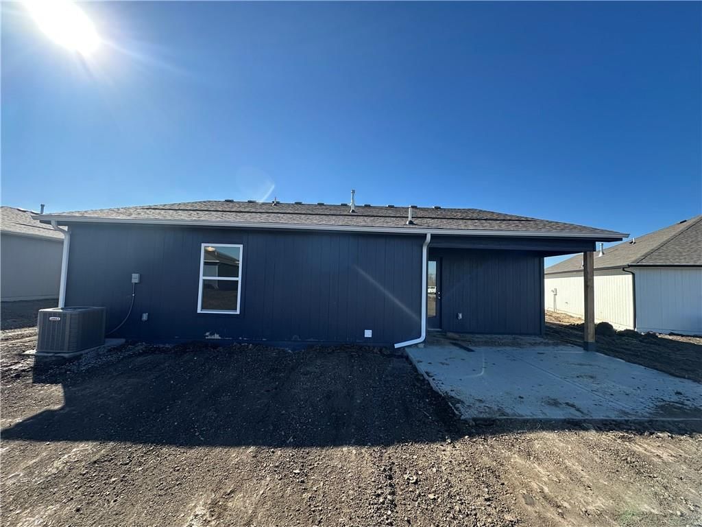 20815 Fairview Street — photo 3