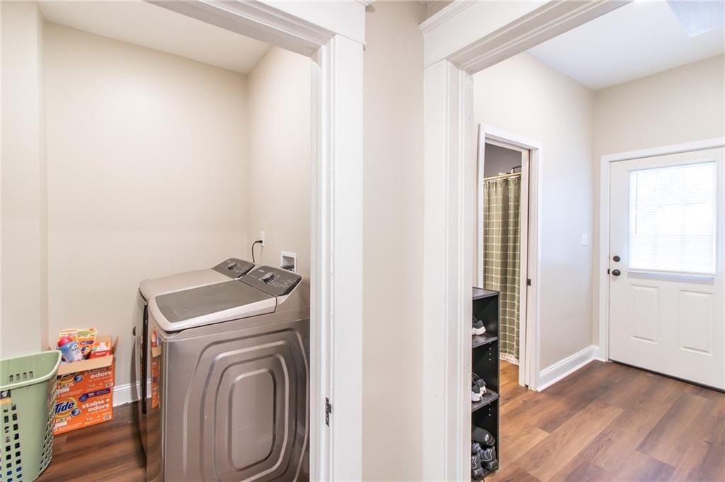 306 W 5th Street — photo 13