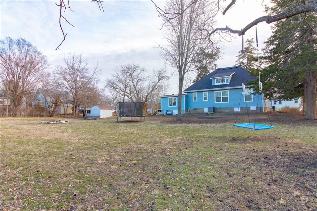 306 W 5th Street — photo 22