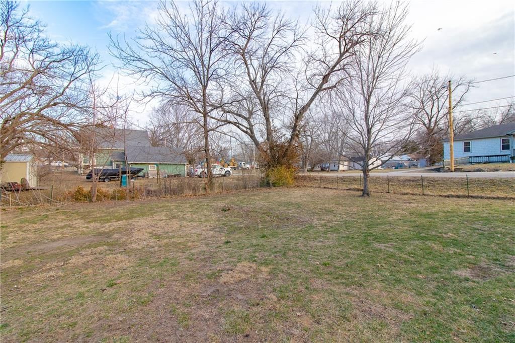 306 W 5th Street — photo 26