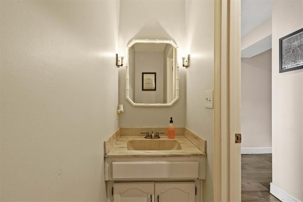 7815 W 61st Terrace — photo 4