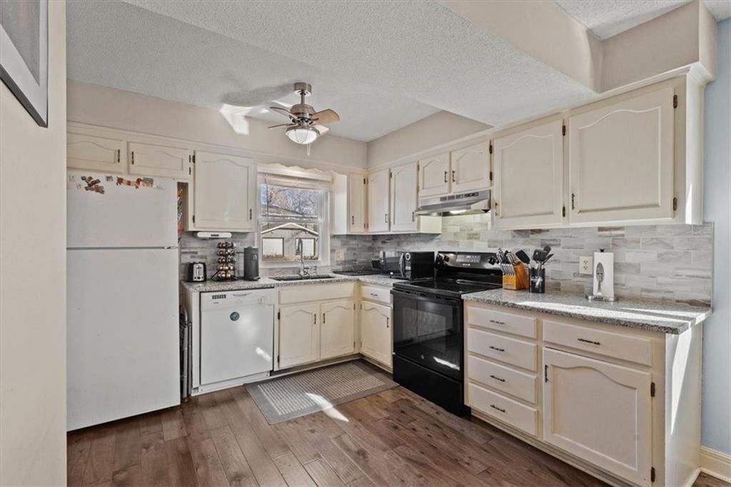 7815 W 61st Terrace — photo 7