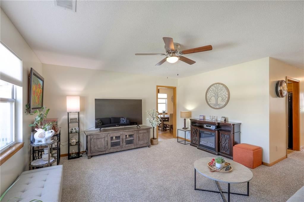 702 Twilight Court — photo 5