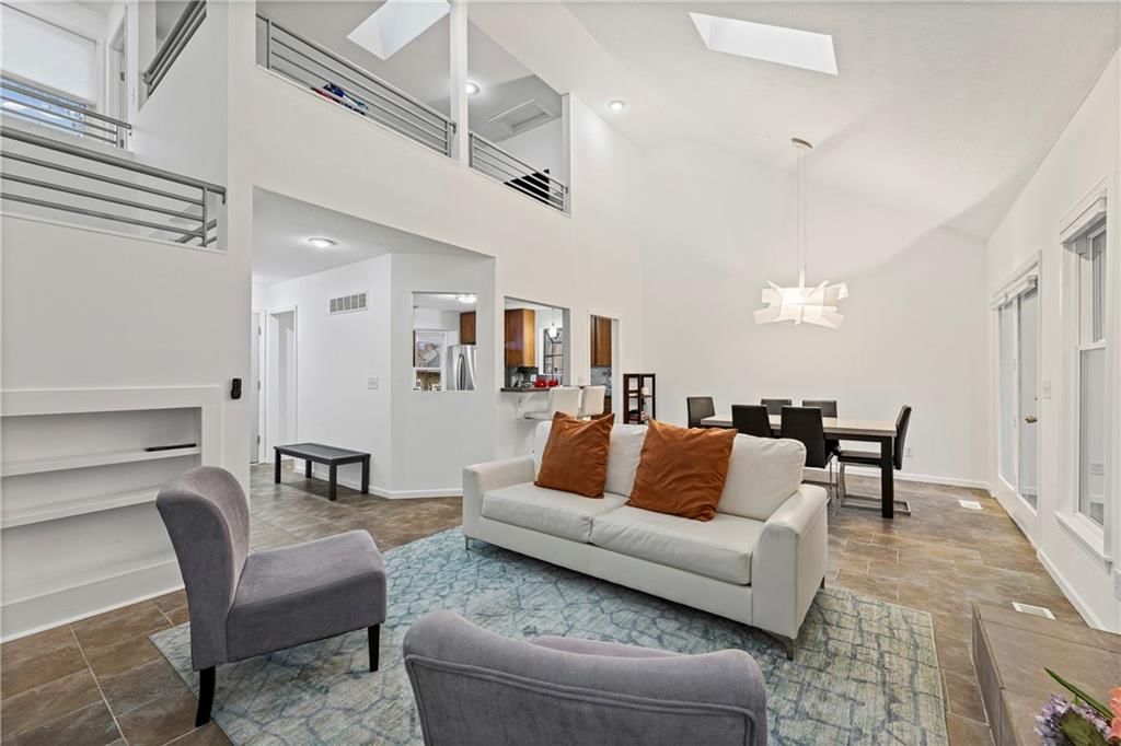 304 Lancelot Drive — photo 7